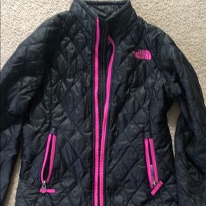 The NorthFace Girls Jacket. Size 6